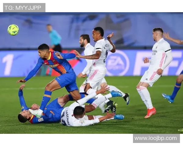 马德里德比再次上演，皇马逆转巴萨夺得胜利